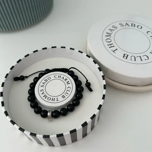 Thomas Sabo Black Bracelet with Red Heart Charm - Picture 3 of 3